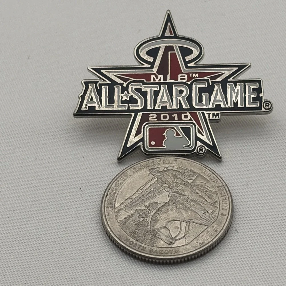 2010 MLB All Star Game ASG Angel Stadium Star Baseball Lapel Hat Pin